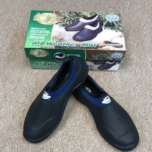 Lewis & Clark All Weather Moc Size 10
